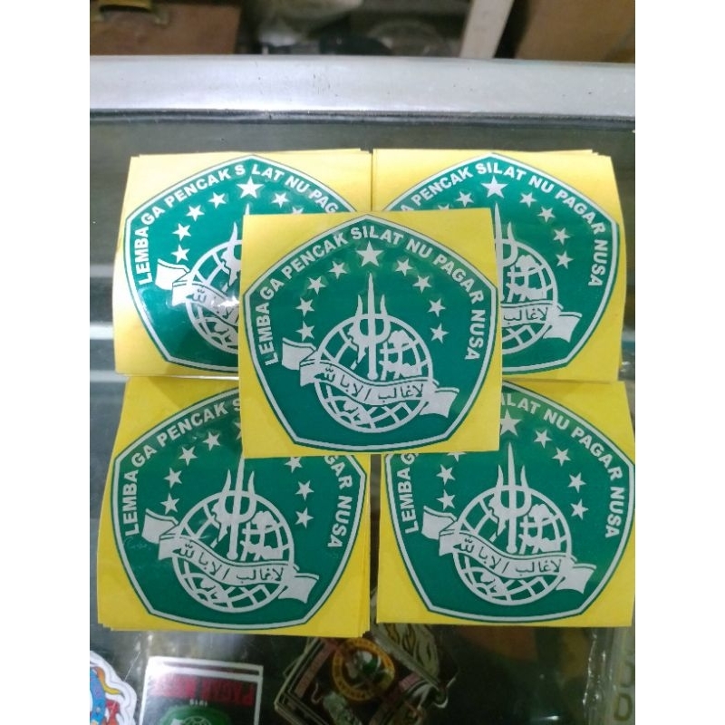 

stiker pagar nusa cutting