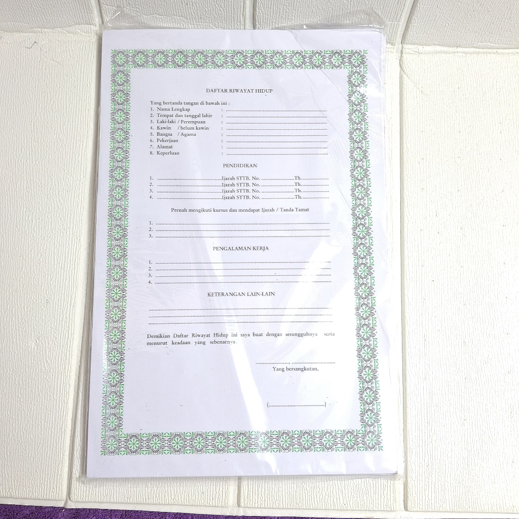 

(1 PACK ) Form Daftar Riwayat / Curiculum vitae dan Blangko lamaran Kerja
