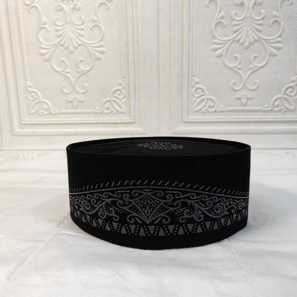 Exclusive Peci Songkok Kopiah Motif Batik Hitam Tinggi 9 Bahan Beludru Keren - Peci Pria Model