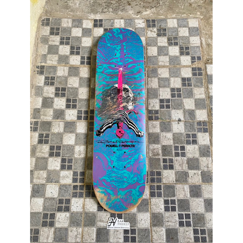 Deck Powell Peralta