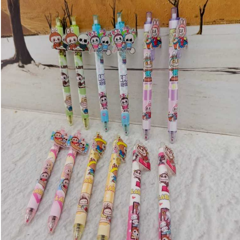 

RB (12 pc) PEN GEL CETEK KLIK SANRIO KUROMI MELODY HELLOKITTY PENA BALLPEN LOTSO LABUBU