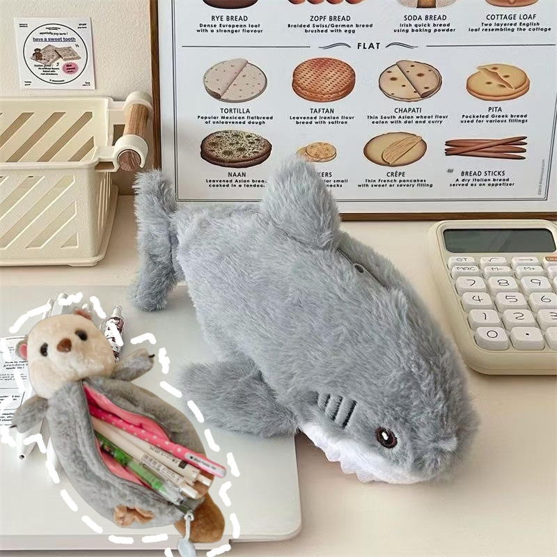 

Shark pencil case/Kotak Pena Boneka Mewah Sloth Laut/Male and female student stationery/cartoon large capacity storage bag / animal pensil case