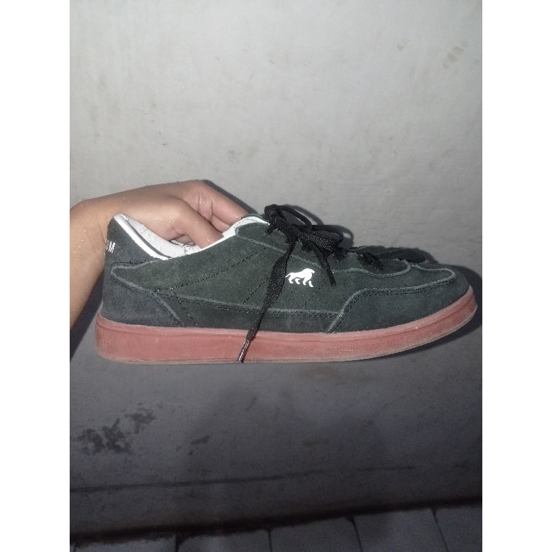 Sepatu Delirium size 41 ( 26 cm )