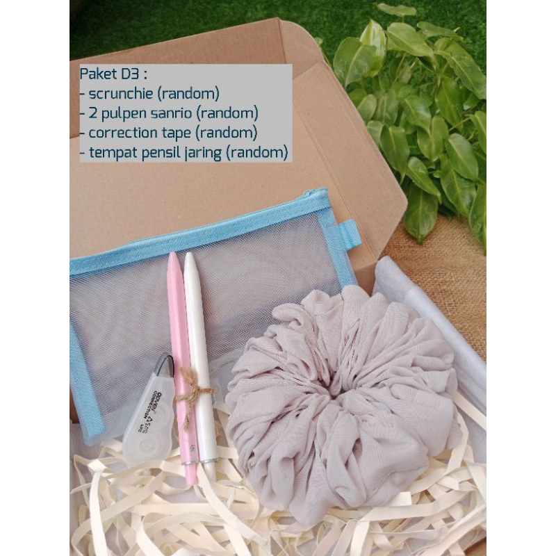 

Hampers Alat tulis set kado ulang tahun / wisuda - Paket D3