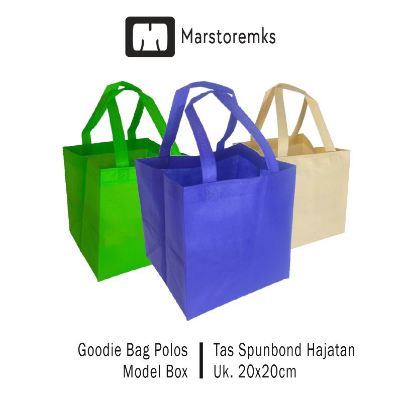 

Tas Spunbond 20x20 Model Box / Goodie Bag Polos Model Box / Tas Hajatan ukuran 20x20 cm / Tas Box Nasi