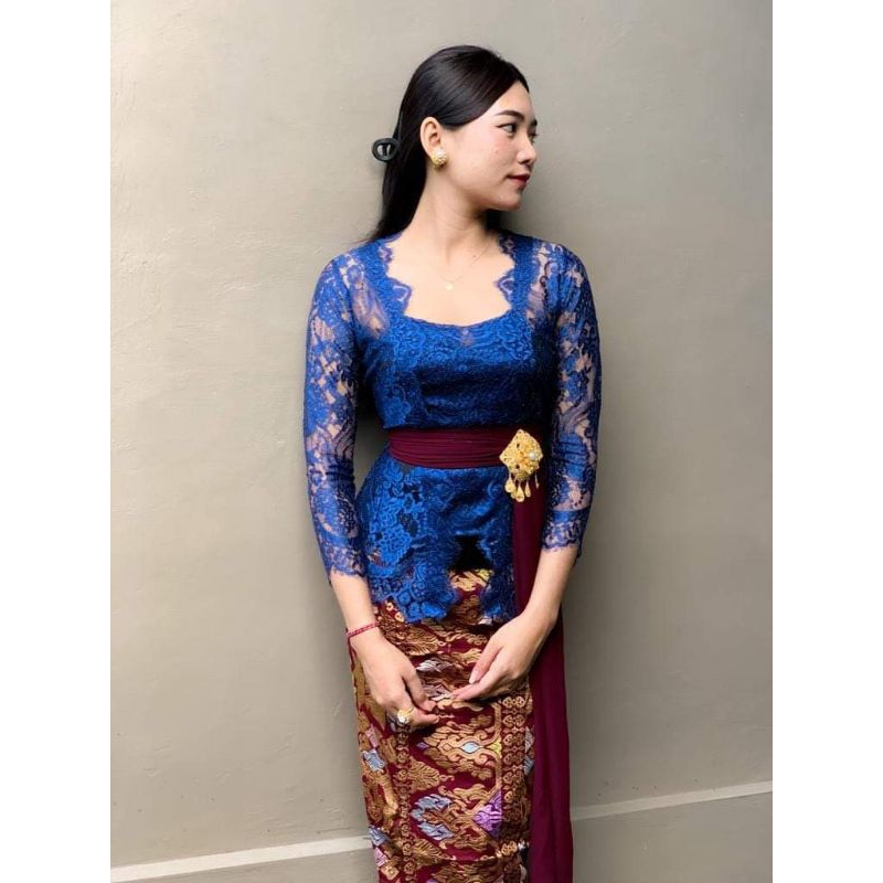 kebaya metalik kebaya bali kebaya wisuda wanita