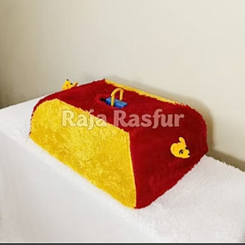 Tutup tudung saji kain rasfur kotak.