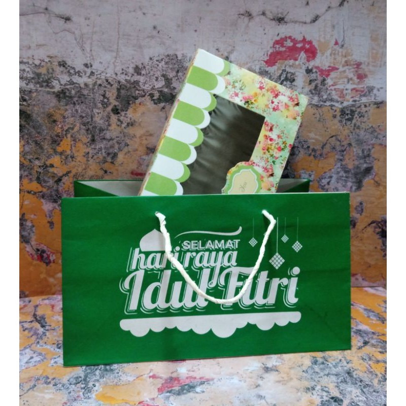 

( 10pcs ) Paperbag hijau lebaran idul fitri 27x13x15 cm paper bag toples tas packaging box roll cake