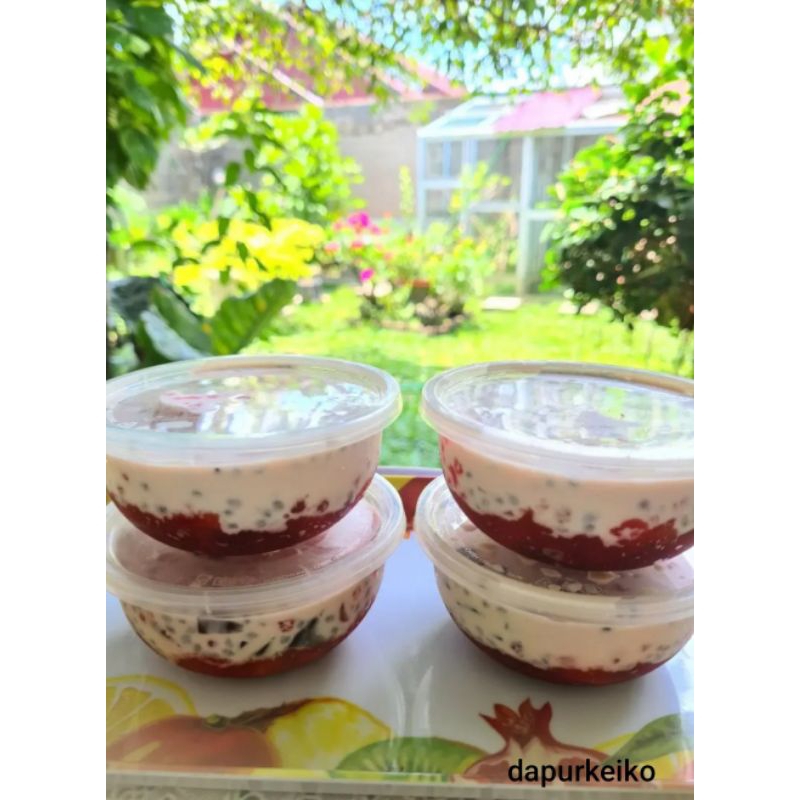 

cheesy strawberry sago