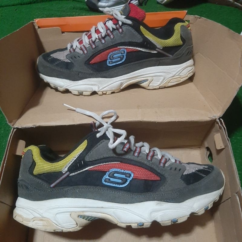 SEPATU SNEAKERS SKECHERS STAMINA CUT