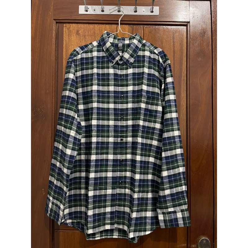 UNIQLO KEMEJA PRIA COWOK FLANEL KOTAK KOTAK