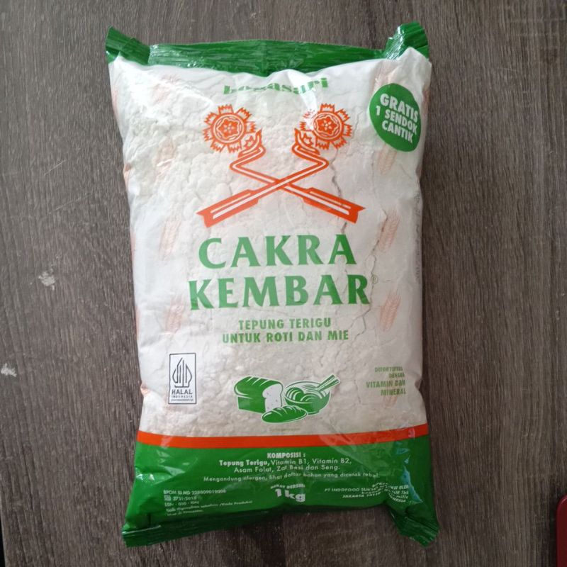 

TEPUNG TERIGU CAKRA KEMBAR BOGASARI 1 KG