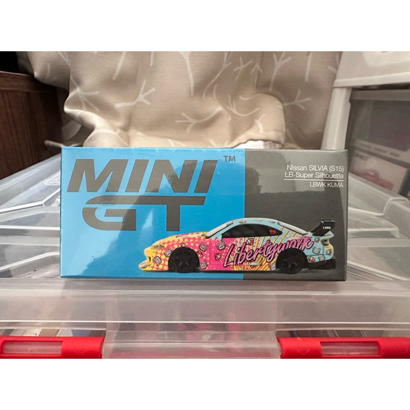 Mini GT Nissan S15 LBWK KUMA