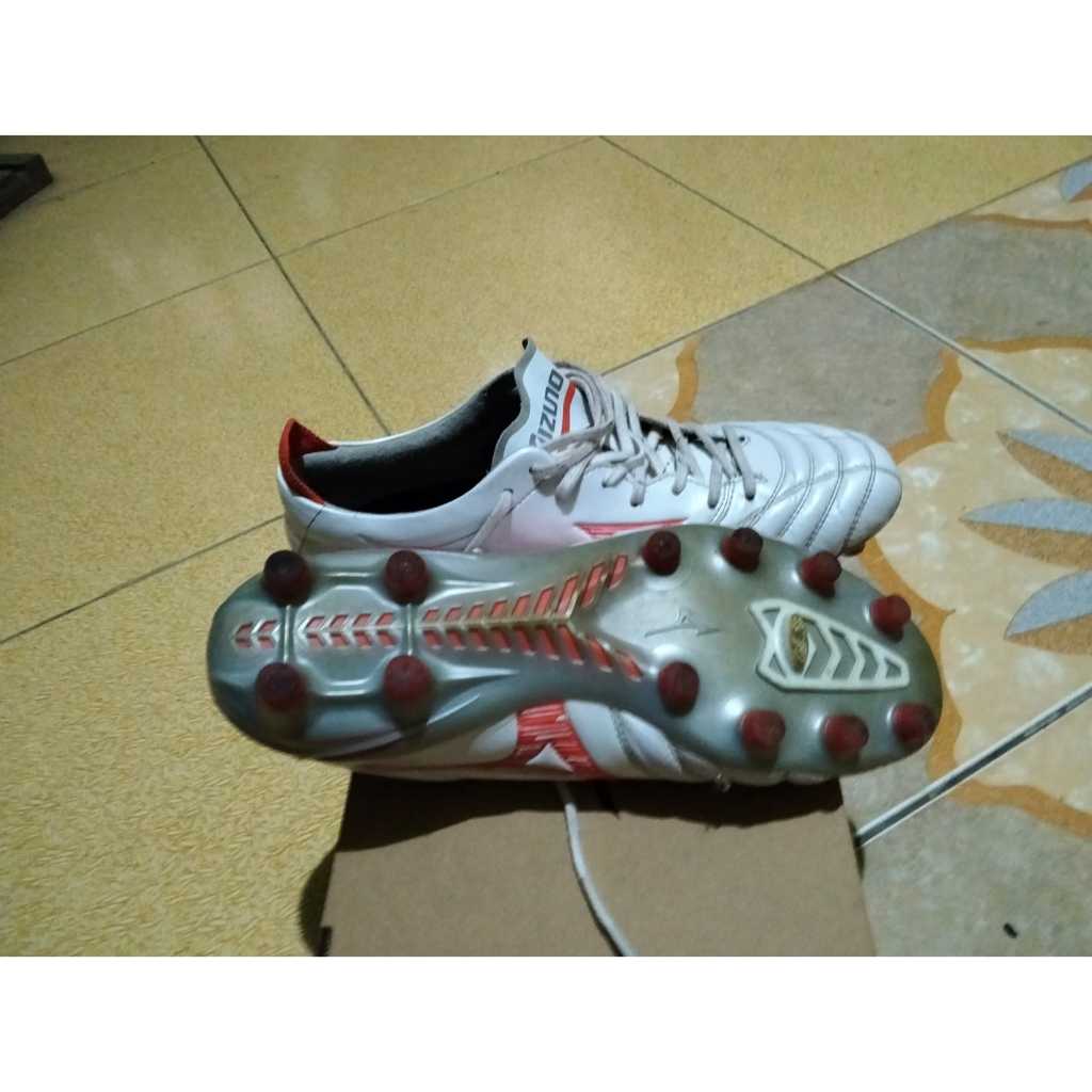 Sepatu Bola Mizuno Elite Neo 4 MIV Bekas Layak Pakai