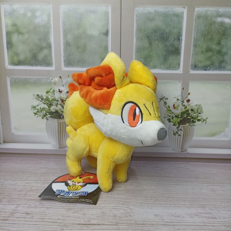 Boneka Pokemon Plush Fennekin Pokemon Center