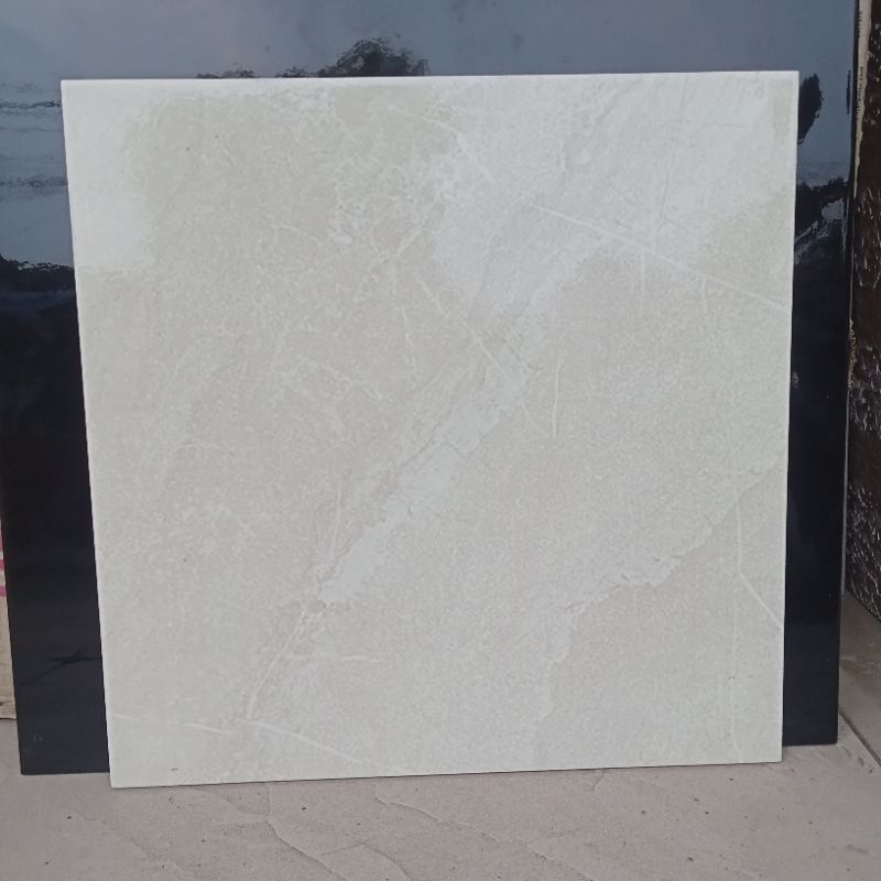 Keramik 40x40 platinum rai