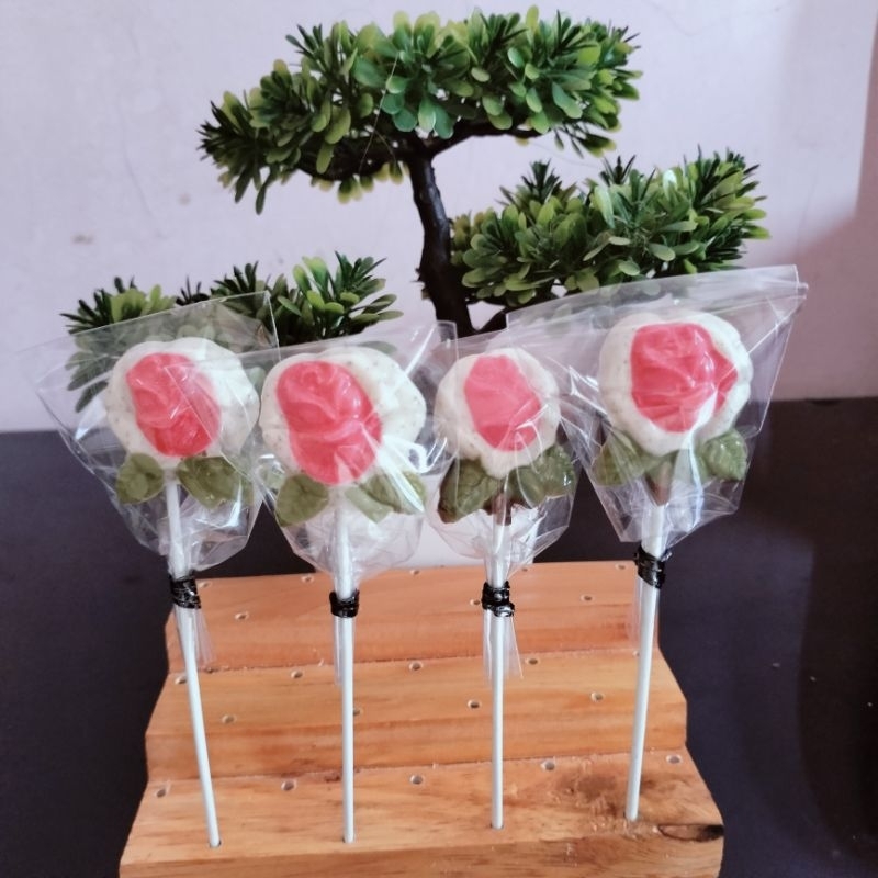 

coklat karakter lolipop bunga ros cantik/coklat untuk souvenir hadiah ulang tahun