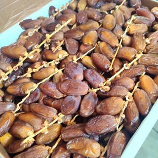 

KURMA TUNISIA TANGKAI 5KG FRESH ORIGINAL