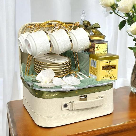 

DUBAI E/Hampers Lebaran/ READY STOCK/Hampers Idul Fitri/ Eid Alfitr Hampers