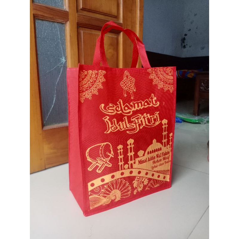 

TAS PARSEL IDUL FITRI/GOODIEBAG/PERLUSIN 30x15x40cm