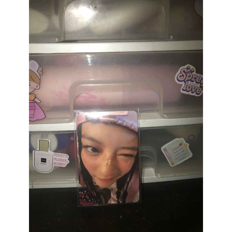 pc hanni wink (baca desk)