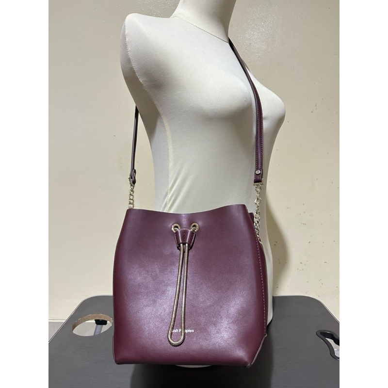Tas HUSH PUPPIES BUCKET BAG SCARLETTE MAROON