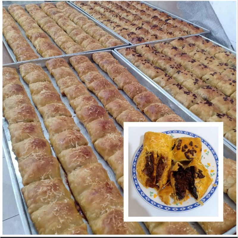 

Bolen Pisang Fresh Homemade Isi 10 Pcs
