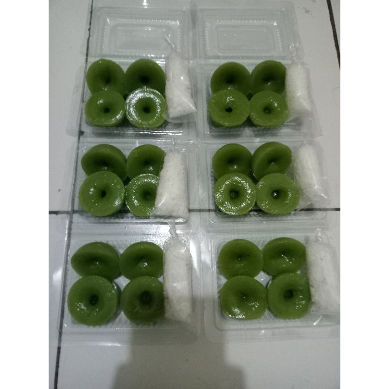 

kue lumpang ijo pandan suji