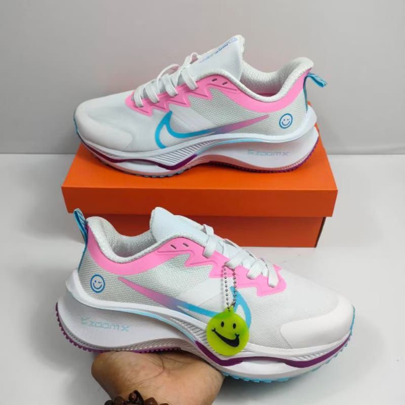 sepatu running N.k 2oom x smile