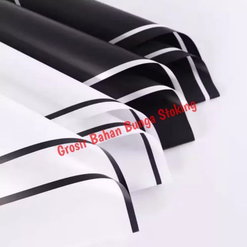 

FREE PACKING Flower Wrapping Paper Variasi List Hitam List Putih Kertas Bouquet Line Color Black White Cellophane Kertas Buket Monochrome Part 2