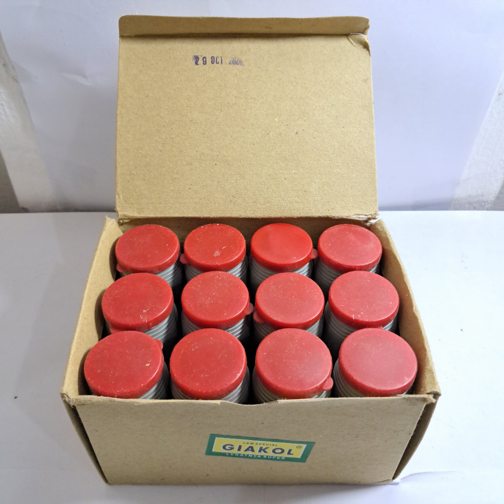 

1 Pak isi 24 Pcs Lem Kertas Giakol