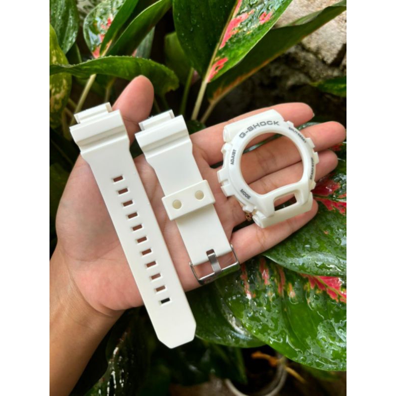 BNB G-SHOCK GDX6900 SOLID PUTIH