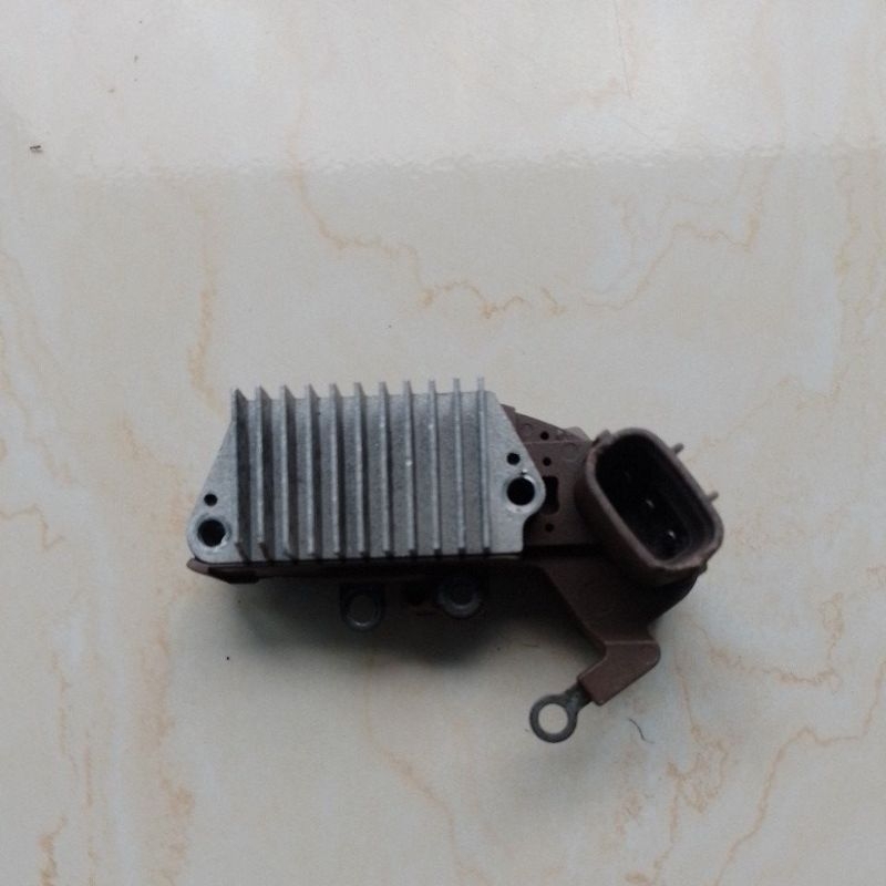 ic regulator alternator dyna ht saurus 130 ht 12v soket 3