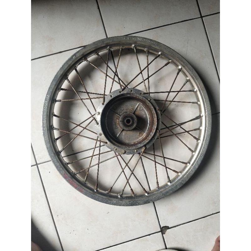 velg TK Japan Vega new, Jupiter burhan, MX lama. ring TK Japan 1.40 ring 17, tromol non ORI kondisi 