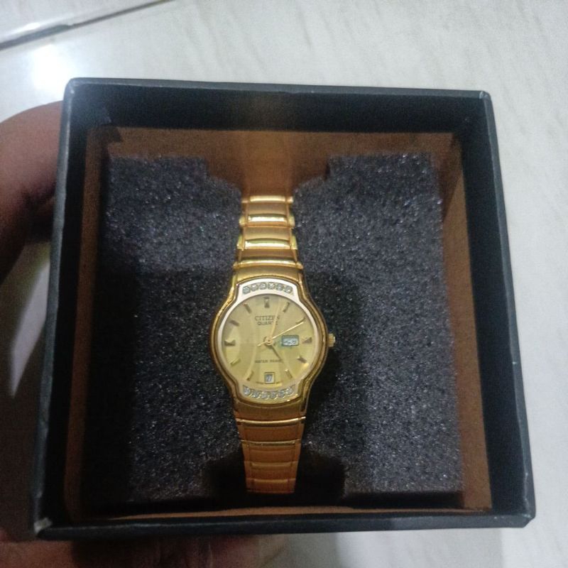 Jam tangan cewek original Citizen 013352 gold preloved bekas second