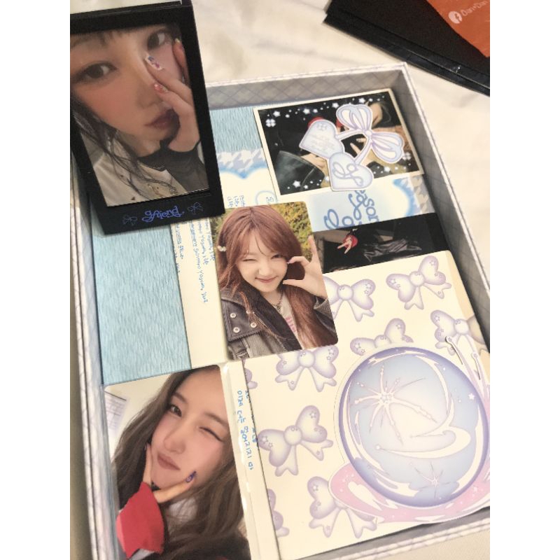 [READY INA] Album VIVIZ VOYAGE ZIG/ZAG unsealed SHARING ALBUM GFRIEND GLASS BEAD VER.