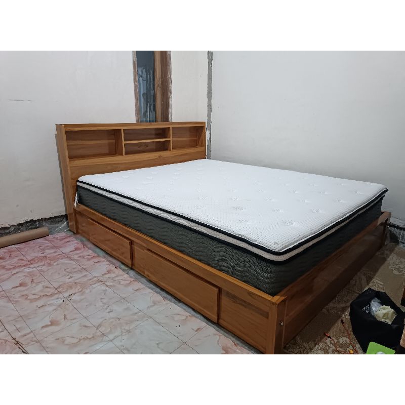 TEMPAT TIDUR DIPAN JATI MINIMALIS 100x200