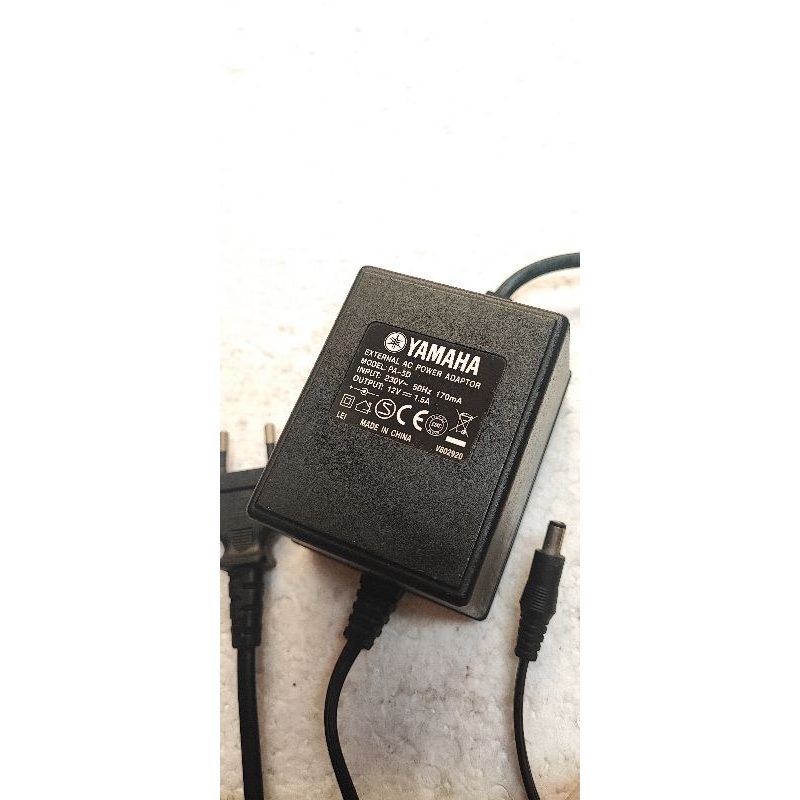 Adaptor YAMAHA PA-5D  12V 1,5A Jack 5,5mm Barang original bawaan