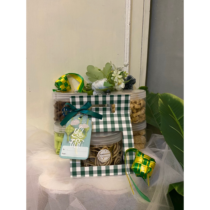 

Hampers Lebaran isi 1 Toples 400 ml (S)