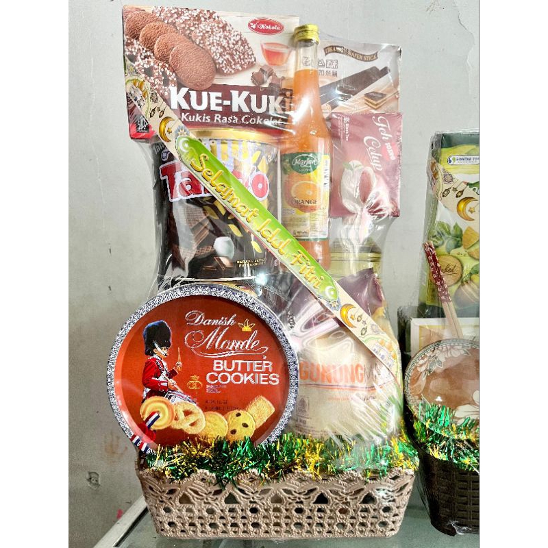 

Parcel lebaran free keranjang paket jumbo