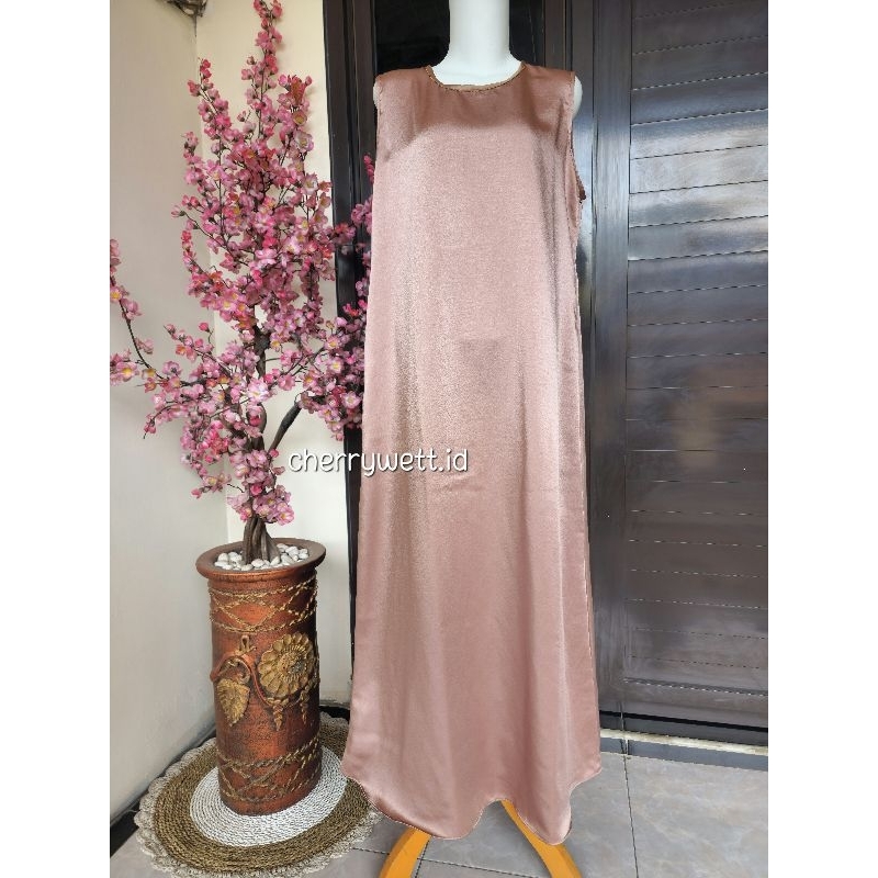 Syafia Inner Dress Satin Silk / Daleman Kebaya Brukat Satin Silk
