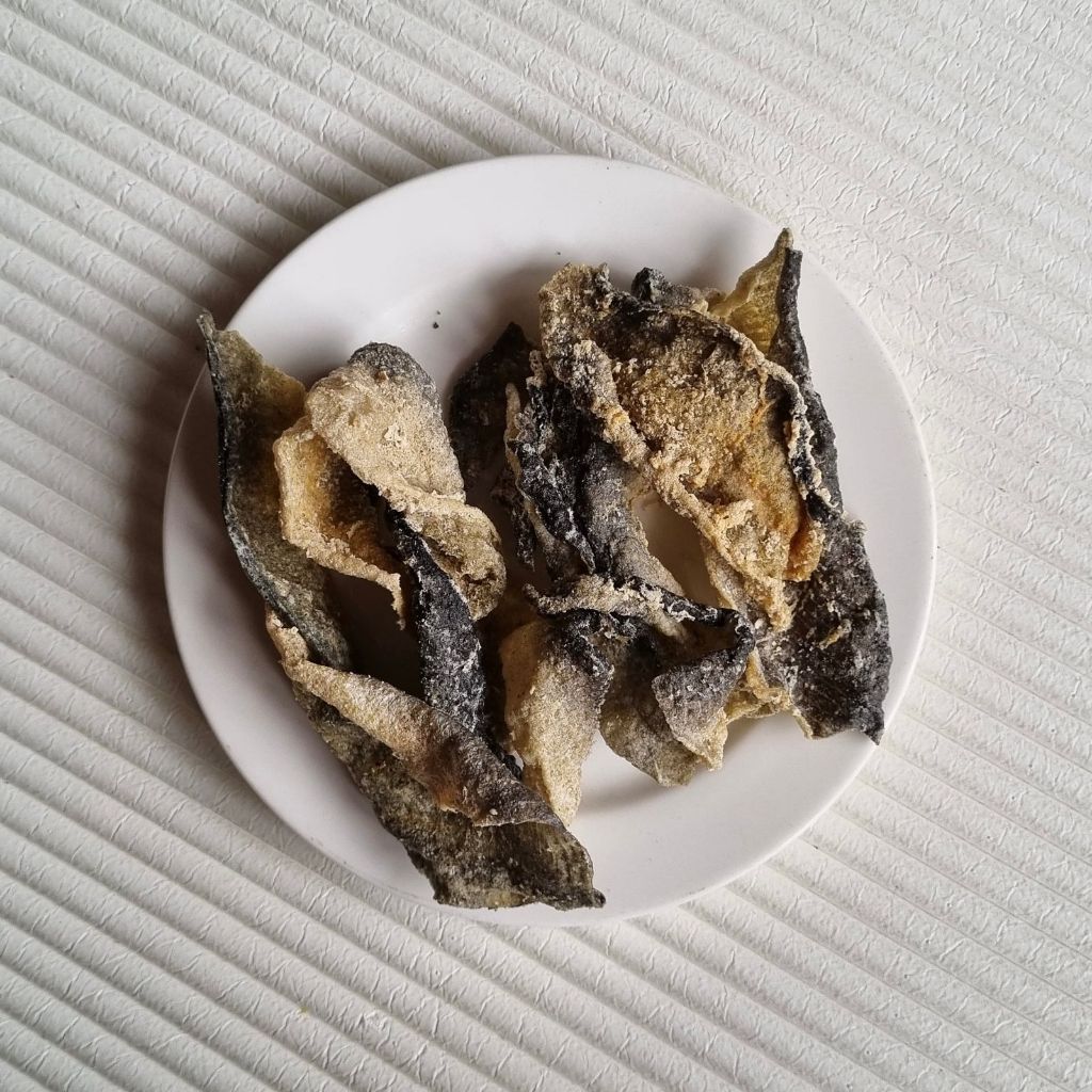 

Cahayadstore Keripik Kulit Ikan Patin Kemasan Toples 200 Gram