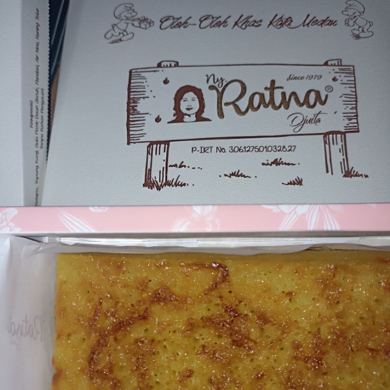 

Bika Ambon Ratna besar 20 x 20 oleh oleh medan