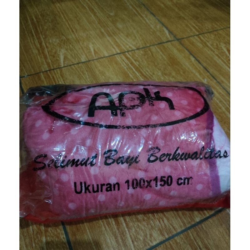 Selimut Bayi Merk APK Hello Kitty 100x150cm