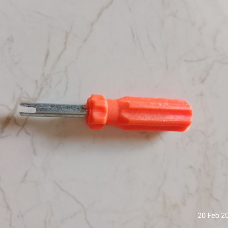 Alat Buka Pentil Ban Dalam Cop