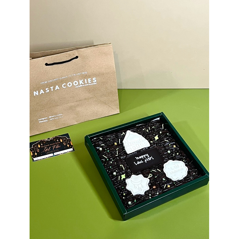 

Marwa Hampers | Hampers Lebaran & Hari Raya | Hampers Fudgy Brownies