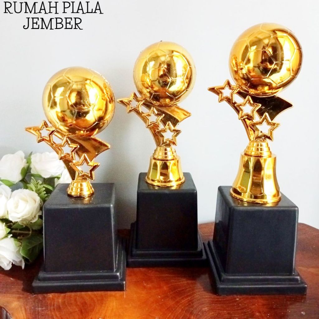 Piala Futsal 1 Set isi 3 Piala Sepakbola 1 Set Piala Emas Murah