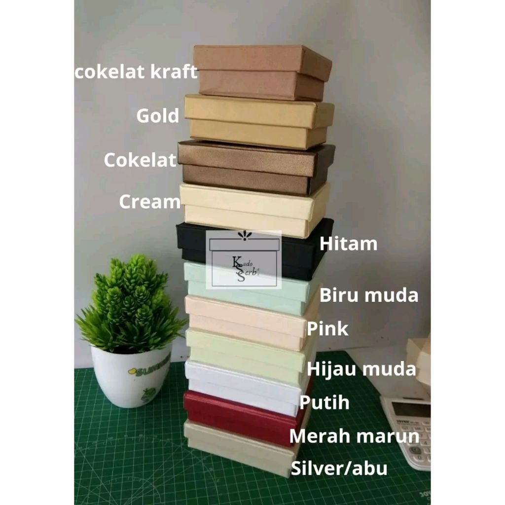 

Hardbox Uk. 15 x 10 x 5 Full warna hitam + Hotprint Gold + Inner busa hitam