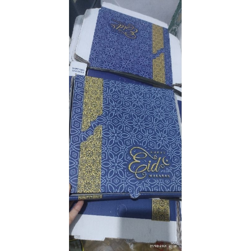 

Kardus Box Hampers Idul Fitri