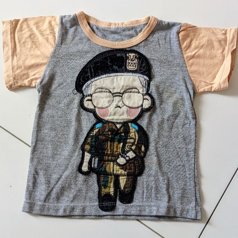 

preloved kaos anak gambar timbul